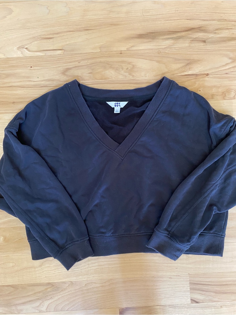 JoyLab Cropped Sweater Black V-neck Sweater Large